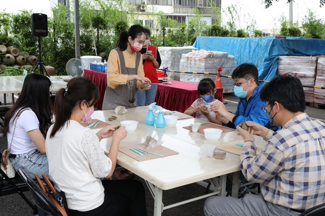 6月11、12日在苗栗特色館辦理「療癒市集」假日創意市集