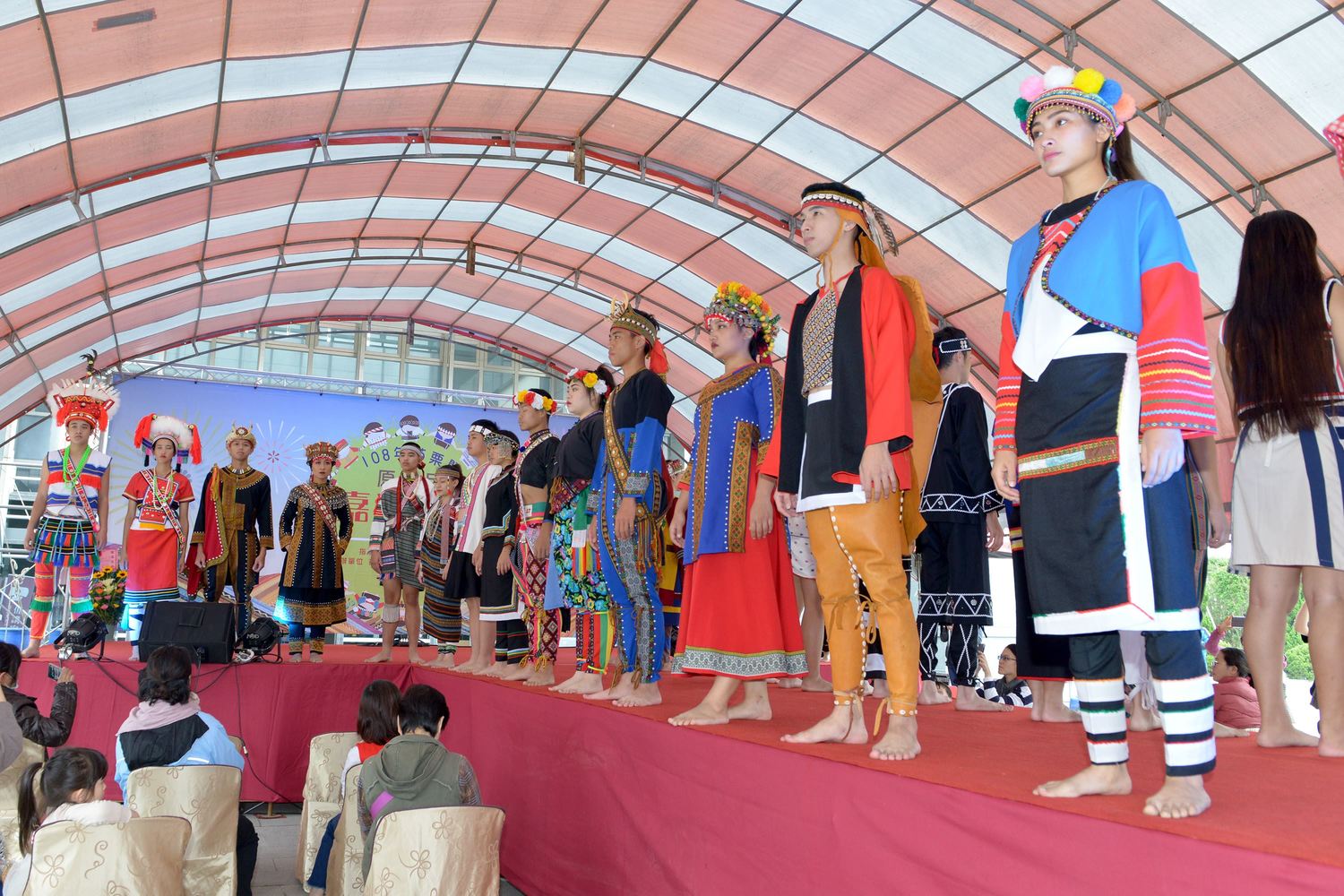 全台灣原民16族傳統服飾走秀