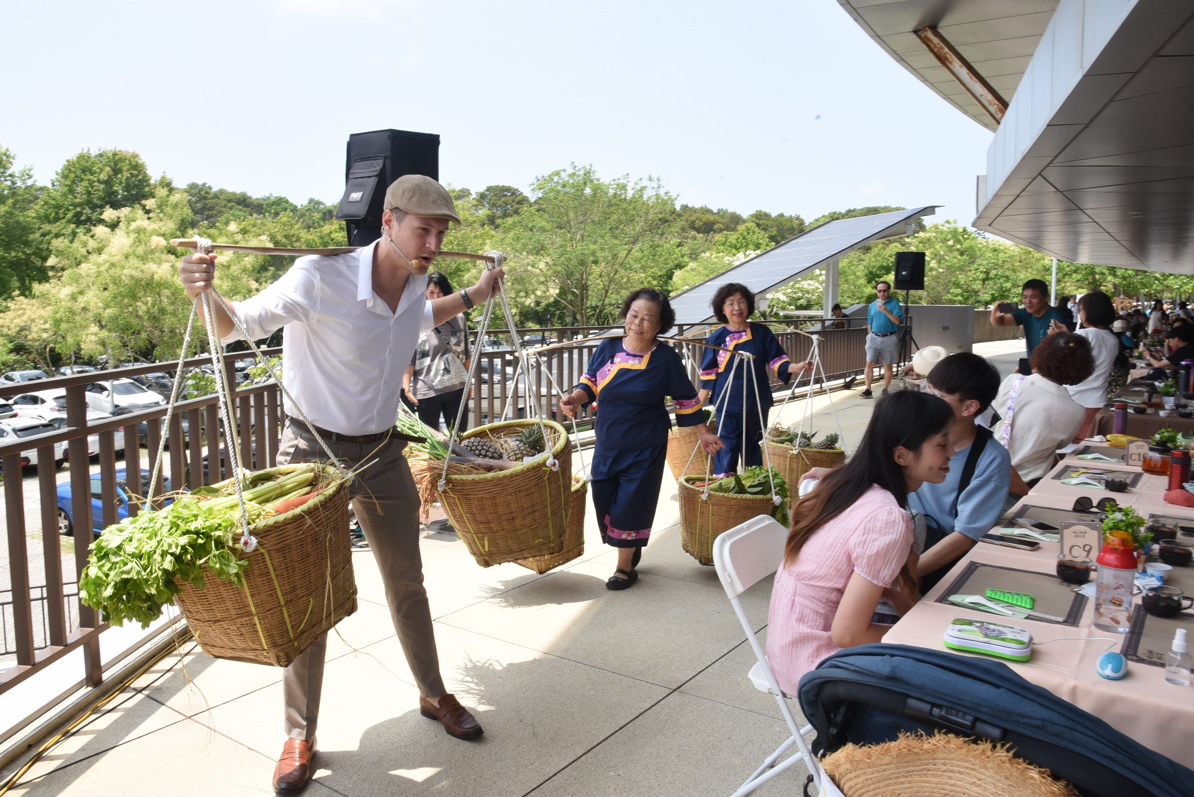 別具特色的挑擔開席儀式