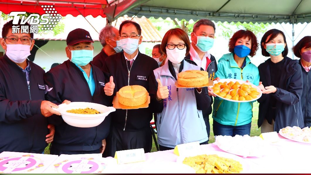 副縣長鄧桂菊歡迎全國遊客到造橋鄉體驗田園樂趣，品嚐美味的南瓜料理