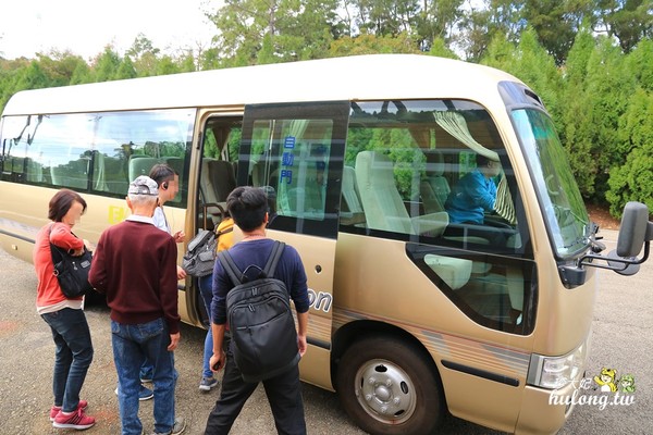 廠區會有遊園車接送