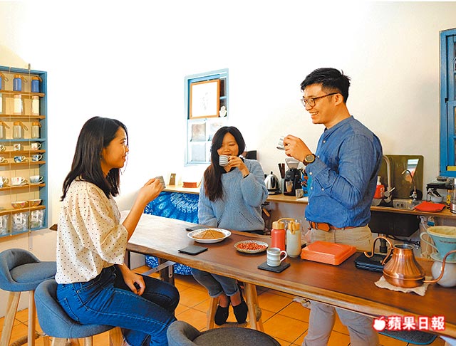 老三合院改建的憩陶，是處既懷舊且舒服的咖啡館。