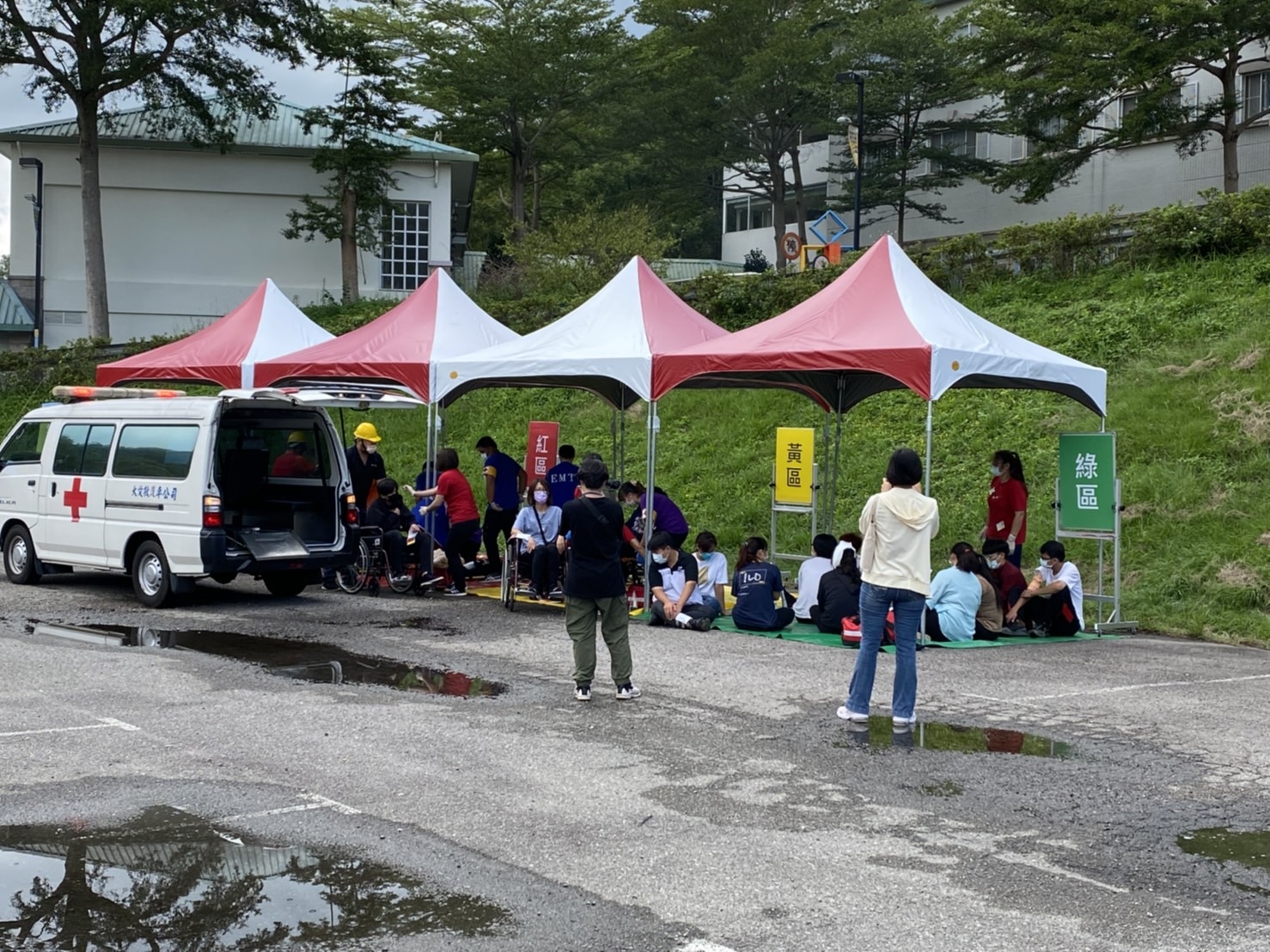 苗栗縣內三處遊樂區包含香格里拉樂園、西湖渡假村、火炎山遊樂區