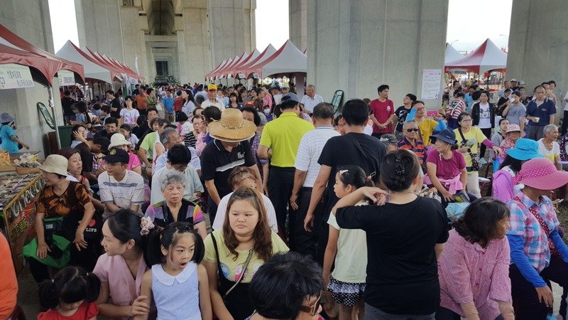 苗栗縣後龍西瓜節活動往年都吸引大批人潮。