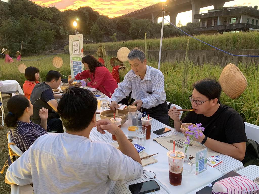 苗栗縣政府協助青年團隊大湖後生添手團推動「好好食飯」，以餐桌體驗行銷推廣青年好物、在地農特產及特色料理。