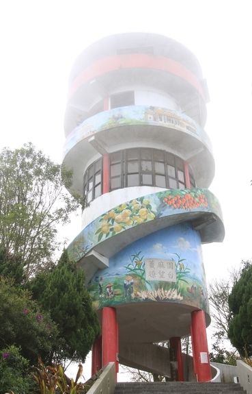 這座瞭望台是三義鄉最高點，擁有360度視野。吳傑沐攝