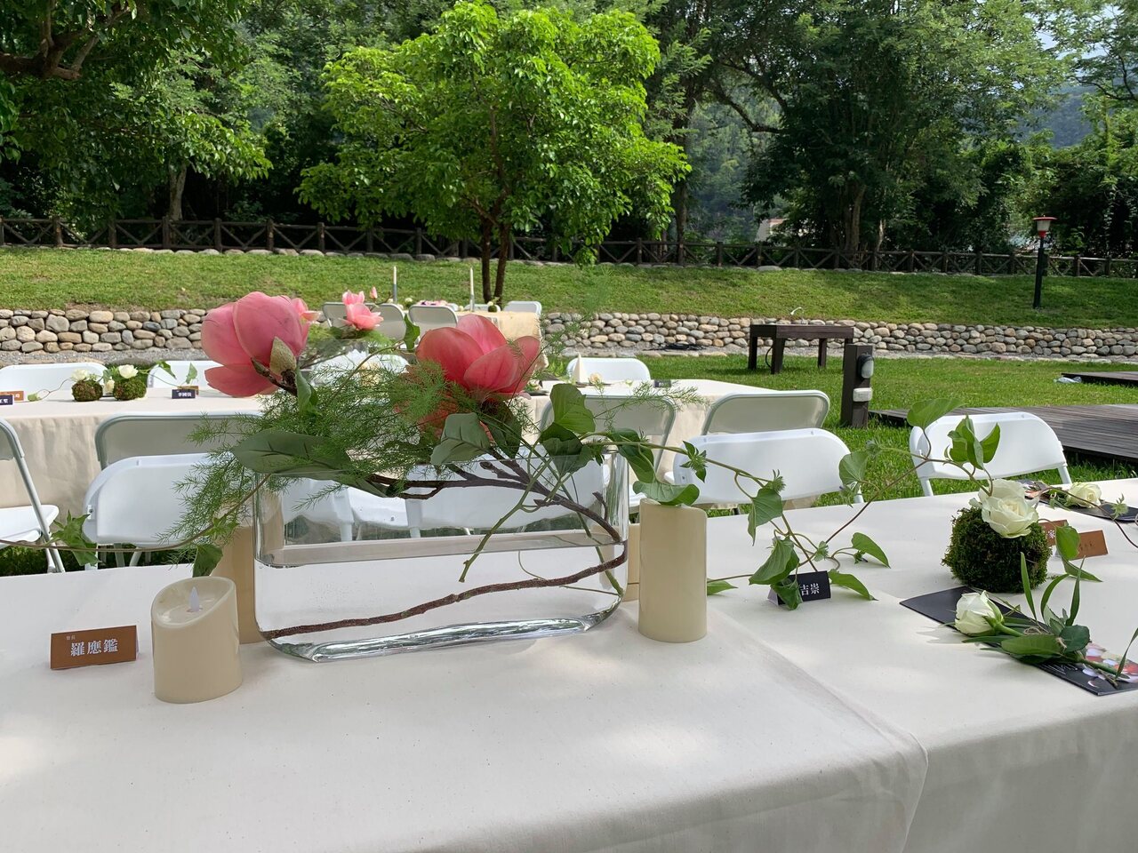 還有多場「擴香小盆栽」、「天然植物客家藍染」、「乾花香氛蠟燭」手作花卉體驗