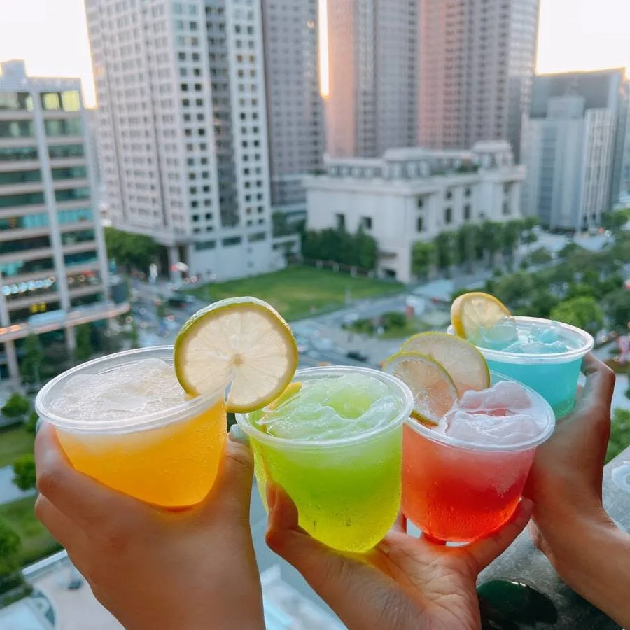 首次推出竹南啤酒廠創意啤酒冰沙，以台灣啤酒產品經過特調，外觀呈現馬卡龍的顏色。